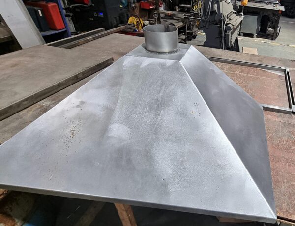 Mild steel pyramid extraction canopy hood